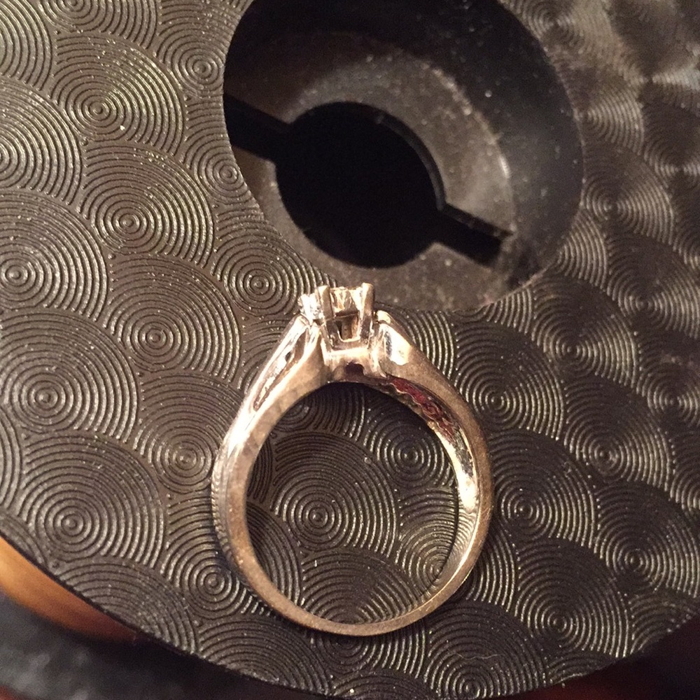 Diamond Ring - Picture 6 of 7
